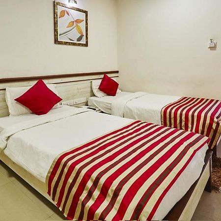 Hotel Crystal 뭄바이 외부 사진