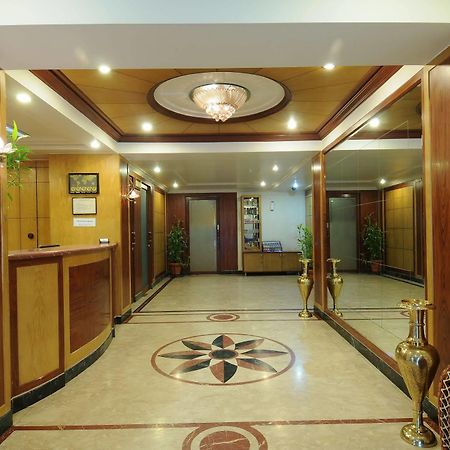 Hotel Crystal 뭄바이 외부 사진
