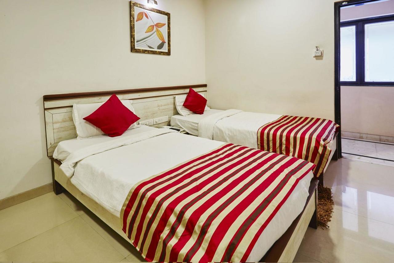 Hotel Crystal 뭄바이 외부 사진